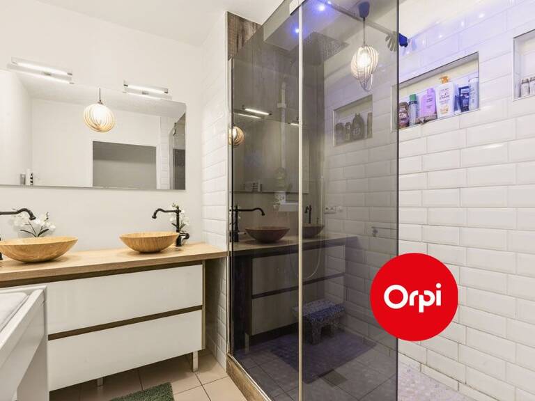 À Vendre - Saint Priest Centre Ville - Appartement type 3 - 64m2 — photo 1