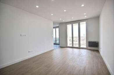 Appartement 3 pièces 835 €