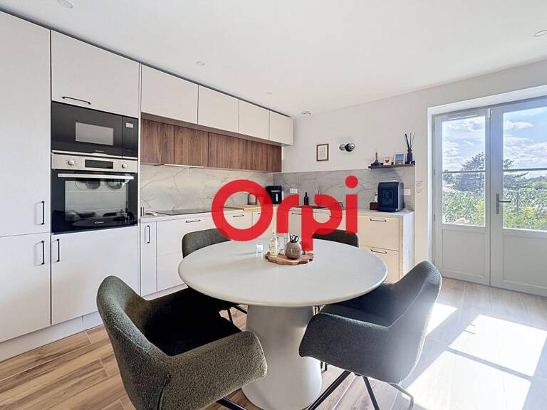Triplex en parfait état — photo 1