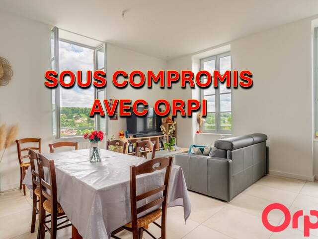 T2 rénové de 40 m² dans une bâtisse en pierres dorées — photo du bien