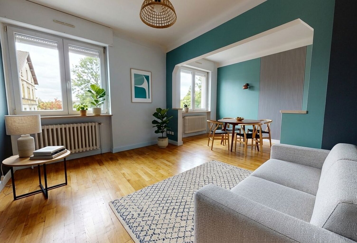 Spacieux F4 de 103m² avec 3 chambres – Charme de l'ancien, luminosité et proximité des commodités — photo 1