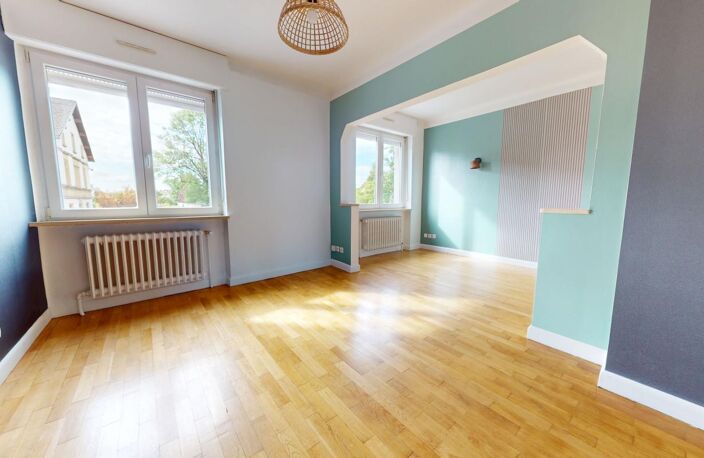 Spacieux F4 de 103m² avec 3 chambres – Charme de l'ancien, luminosité et proximité des commodités — photo 2