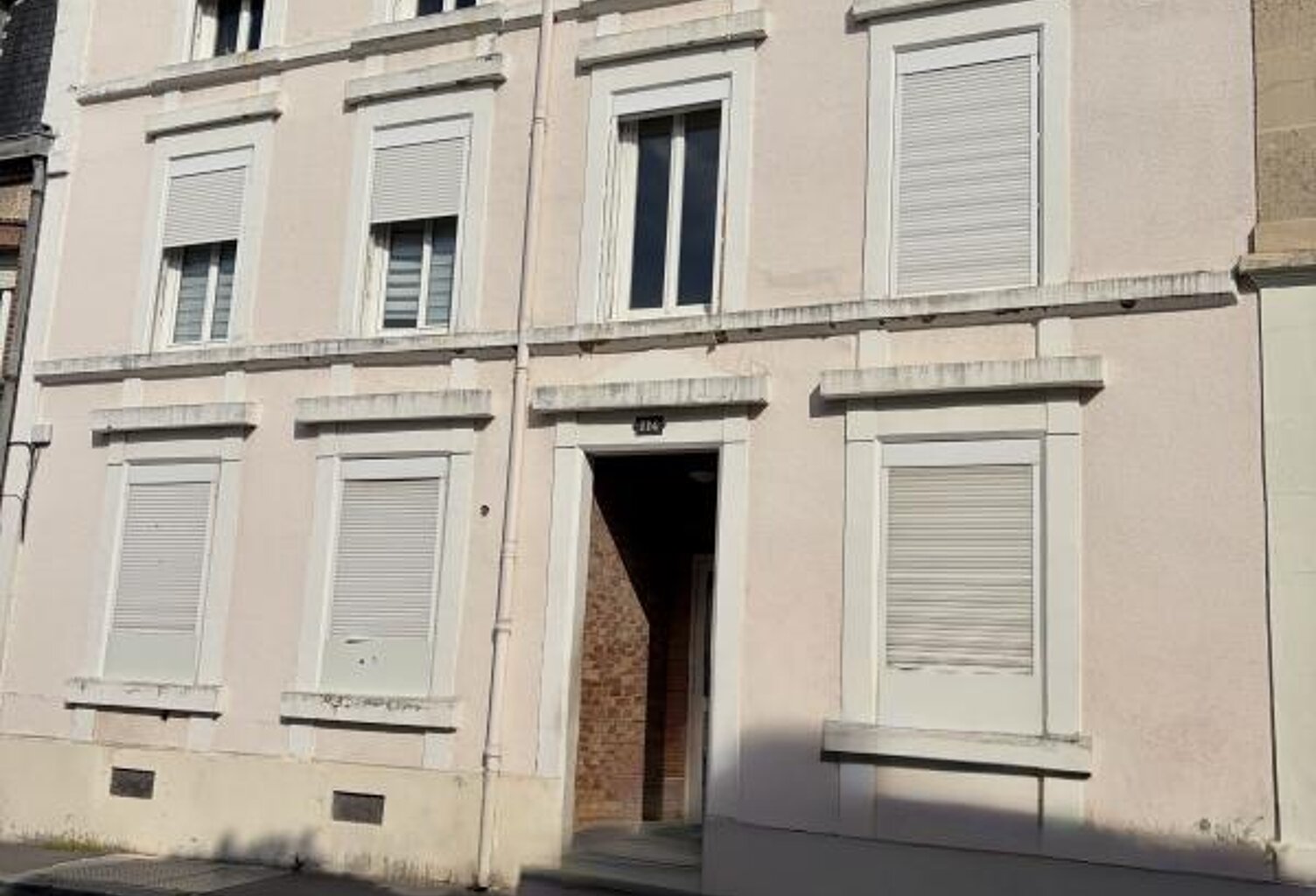 Appartement À Vendre — photo 1