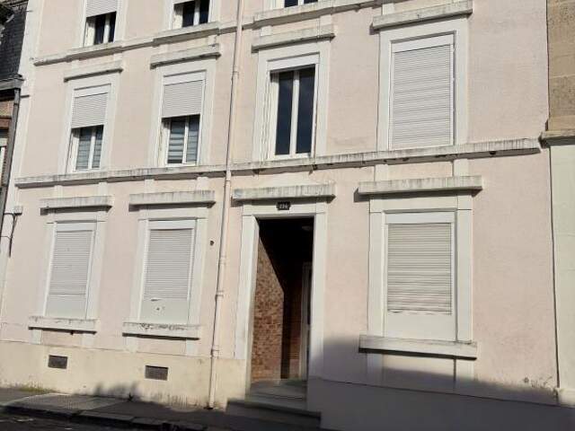 Appartement À Vendre — photo du bien