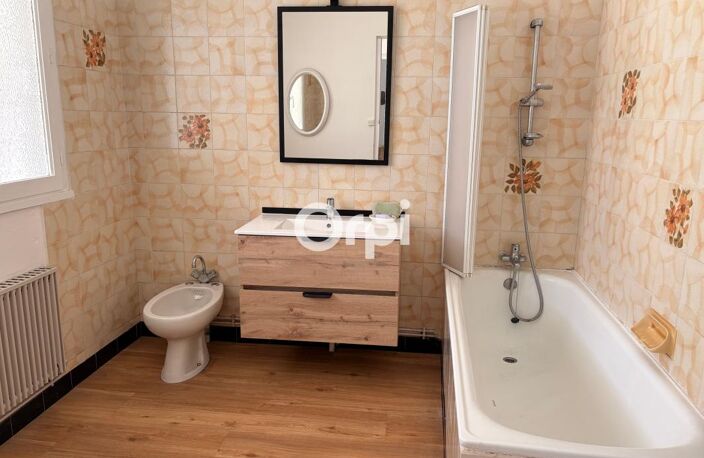Maison T6 centre-ville de MARENNES — photo 4