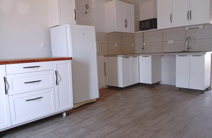 A VENDRE MAISON RENOVEE RARE / 37220 CROUZILLE / 127M²/ DPE  C / 4 CH / SPAS FERMER — photo 4