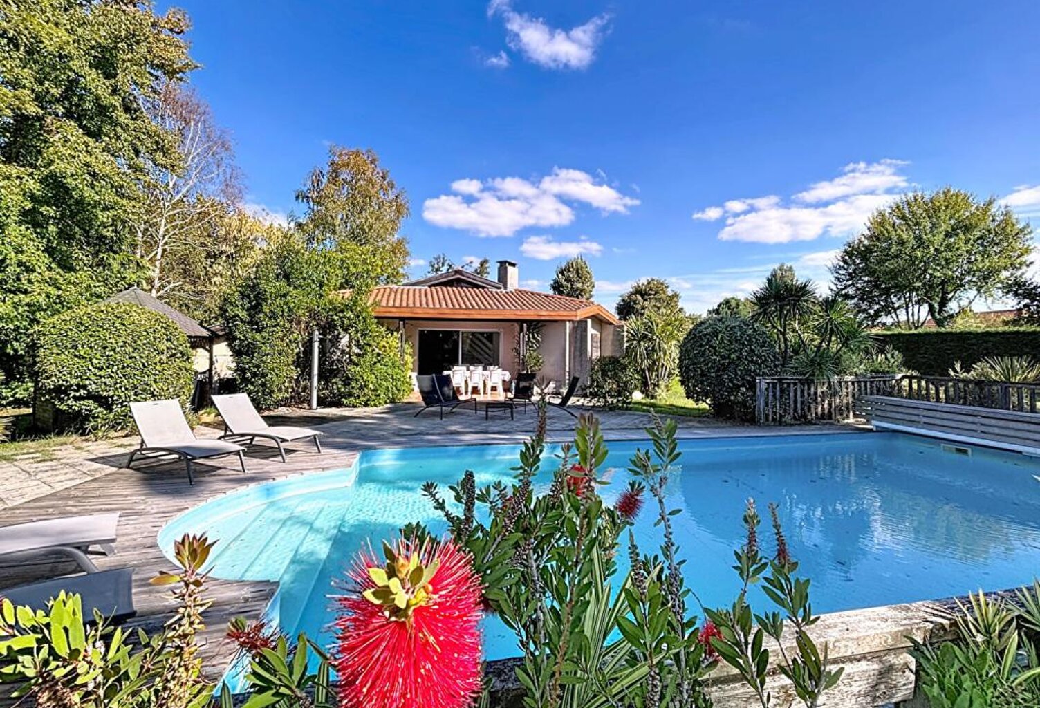 Villa 4 chambres plain-pied sur grand terrain divisible en 3 parcelles, piscine, tennis — photo 1