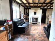 Belle Maison de Village et de Caractère style Champenois de 155 m² à Rénover et Façonner à votre Goût avec sa Cour sécurisée, Terrasse couverte, Garage et Grange de 125 m², Appentis, Bûcher et Terrain arboré de 973 m² — photo 2
