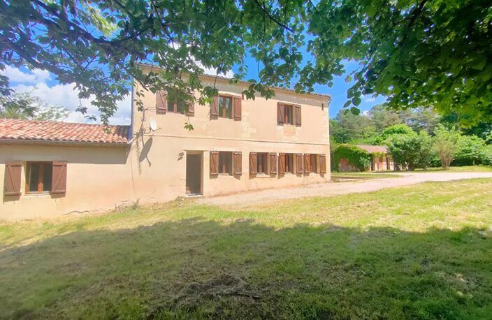 PROPRIETE : MAISON EN PIERRE 150 m²  + ECHOPPE 120 m² + HANGAR 230 m² - TERRAIN 1 HECTARE — photo 2