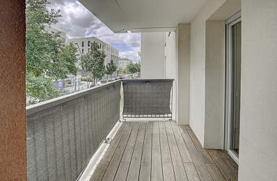Sathonay-Camp - T3 de 61m2 avec balcon — photo du bien