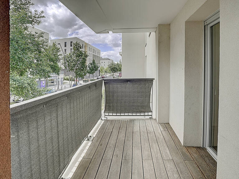 Sathonay-Camp - T3 de 61m2 avec balcon — photo 1
