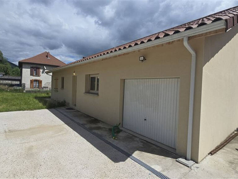 Villa T4 Massieu DPE A année 2023 — photo 1