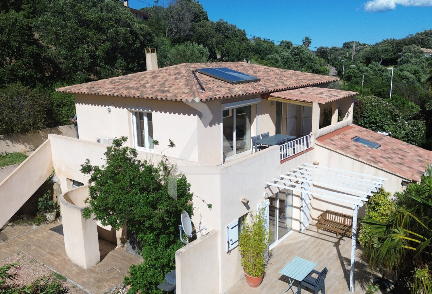 AUX PORTES DE PORTO-VECCHIO   PROPRIÉTÉ DE CHARME COMPRENANT — photo 1