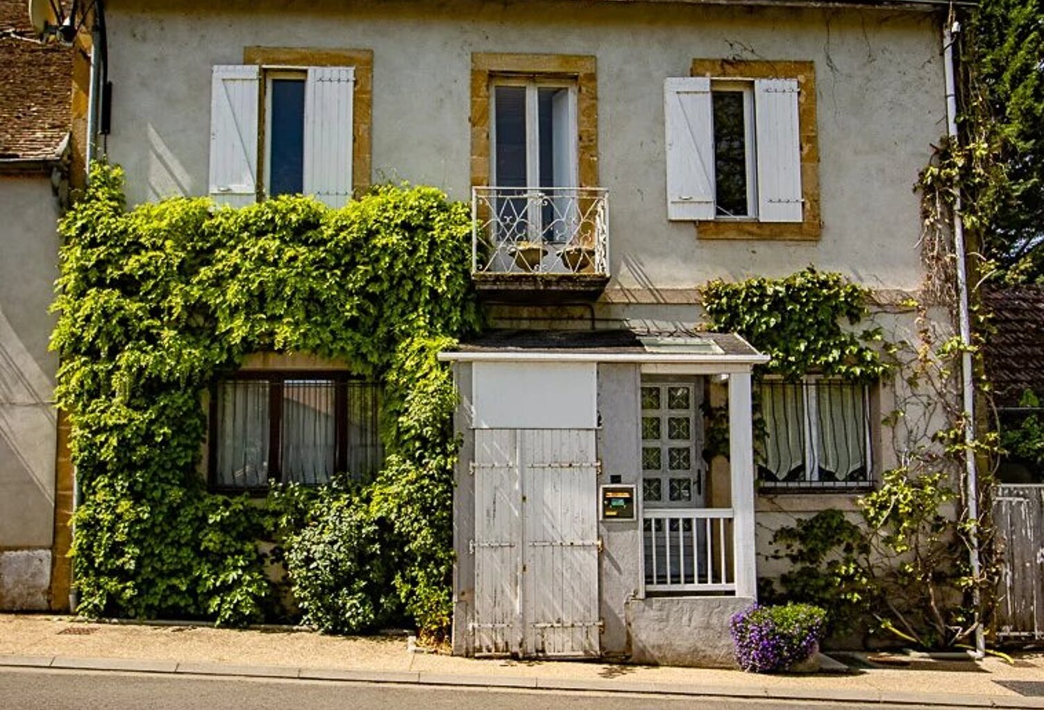 Maison de village authentique à vendre à Voussac (03) — photo 1