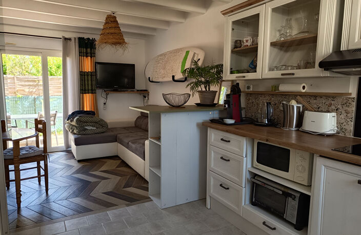 SAINT PIERRE D'OLERON - Charmante maison proche océan avec parking et cour privative — photo 3