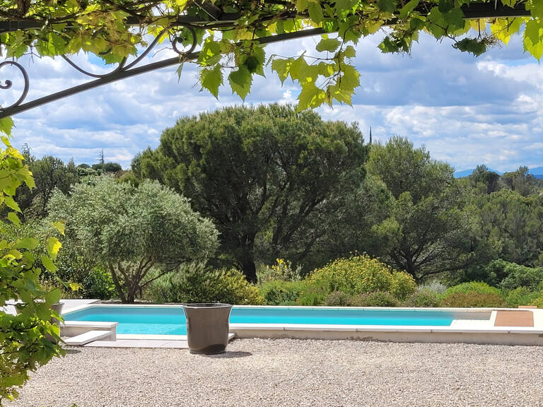 LA VUE !! — photo 1