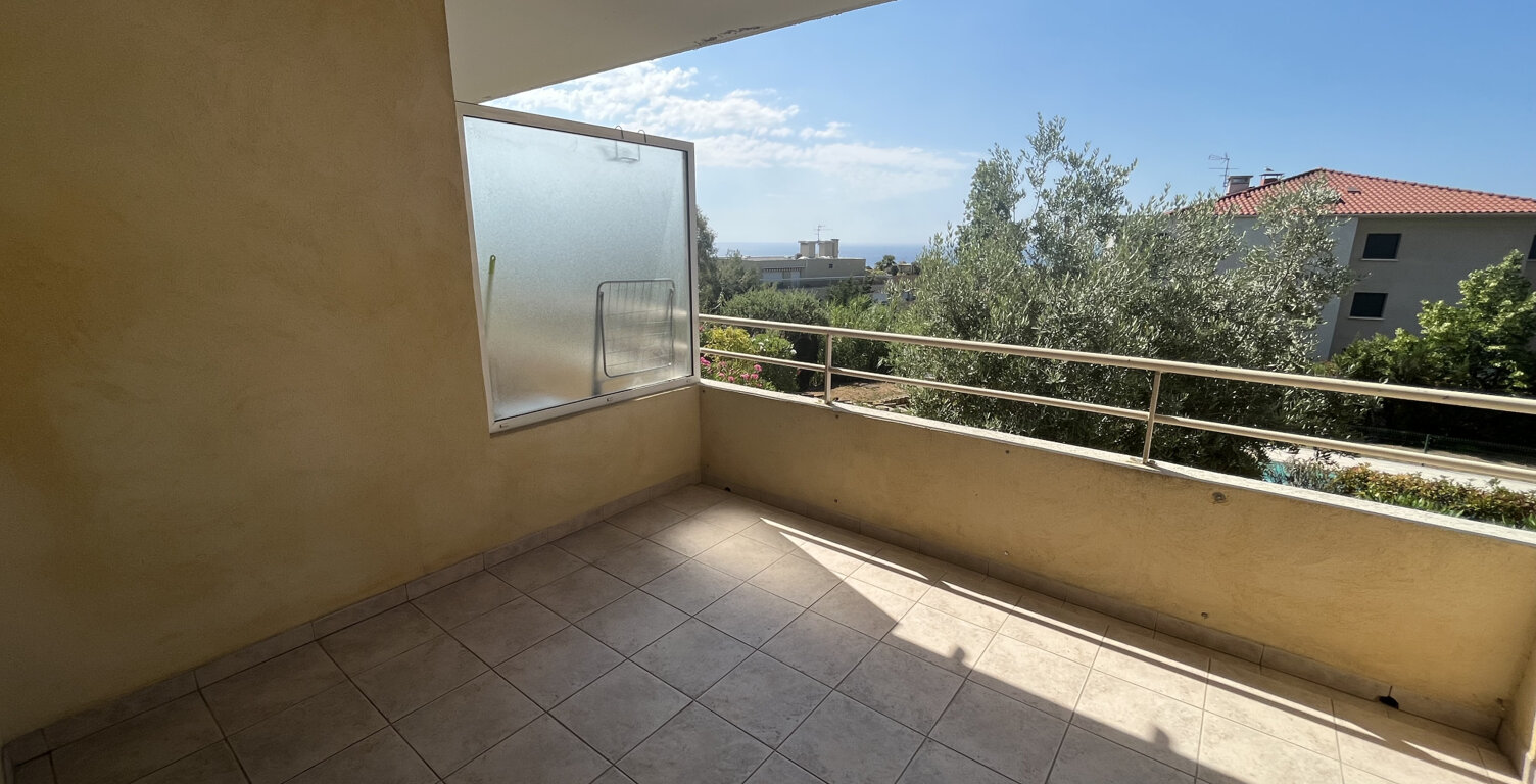 NICE OUEST - STUDIO - GARAGE - VUE MER - PISCINE — photo 1