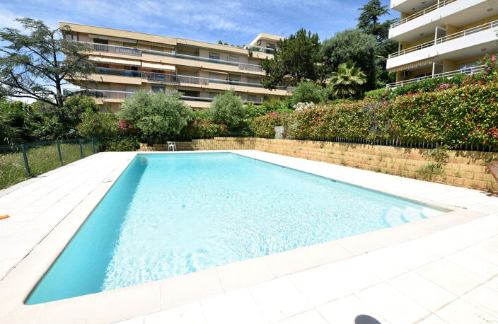 NICE OUEST - STUDIO - GARAGE - VUE MER - PISCINE — photo 2