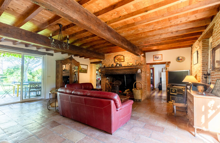 MAISON DE CARACTERE 190 M2 HAB AVEC DEPENDANCES — photo 3