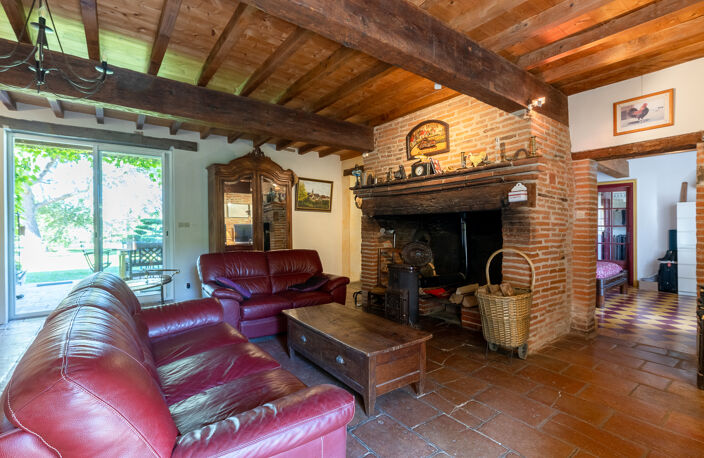 MAISON DE CARACTERE 190 M2 HAB AVEC DEPENDANCES — photo 5