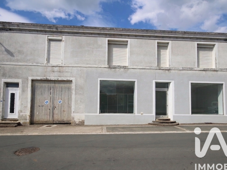 Vente Maison/villa 8 pièces — photo 1