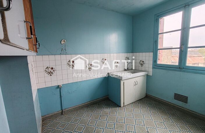 Maison à finir de rénover avec dépendances — photo 3