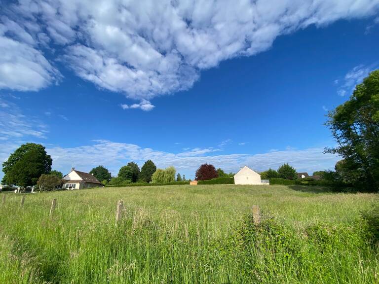 Terrain constructible de 4080 m² — photo 1