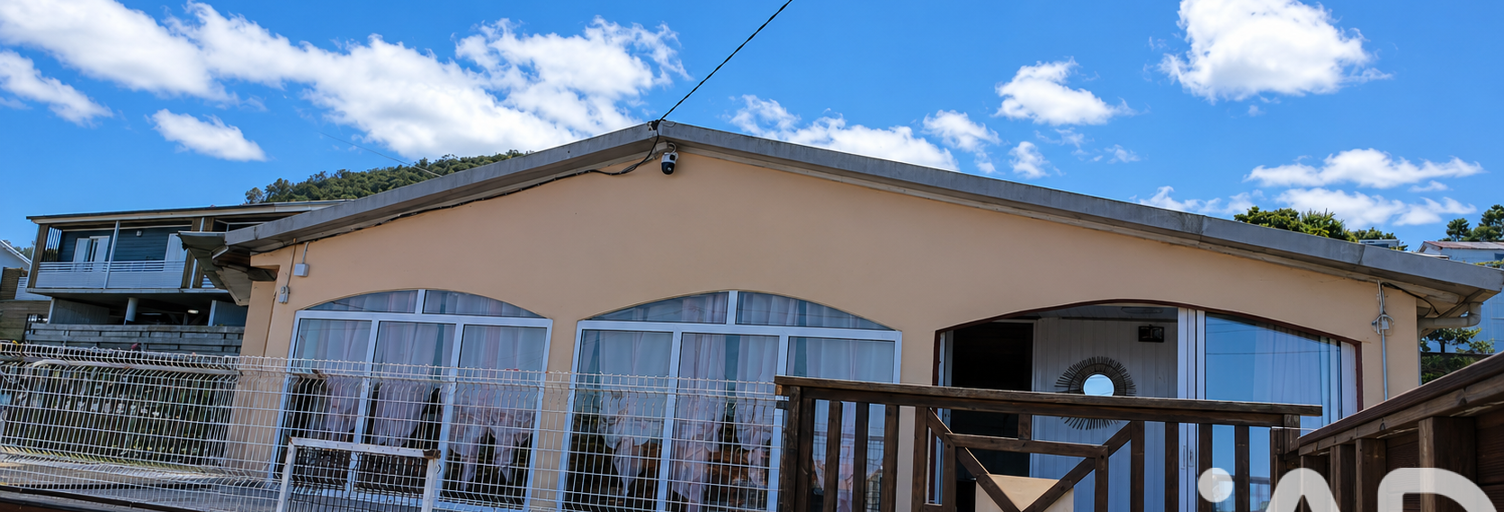Maison 10 Pièces 196 m² à vendre à Le Tampon (97418)