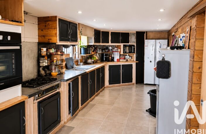 Vente Maison/villa 10 pièces — photo 2