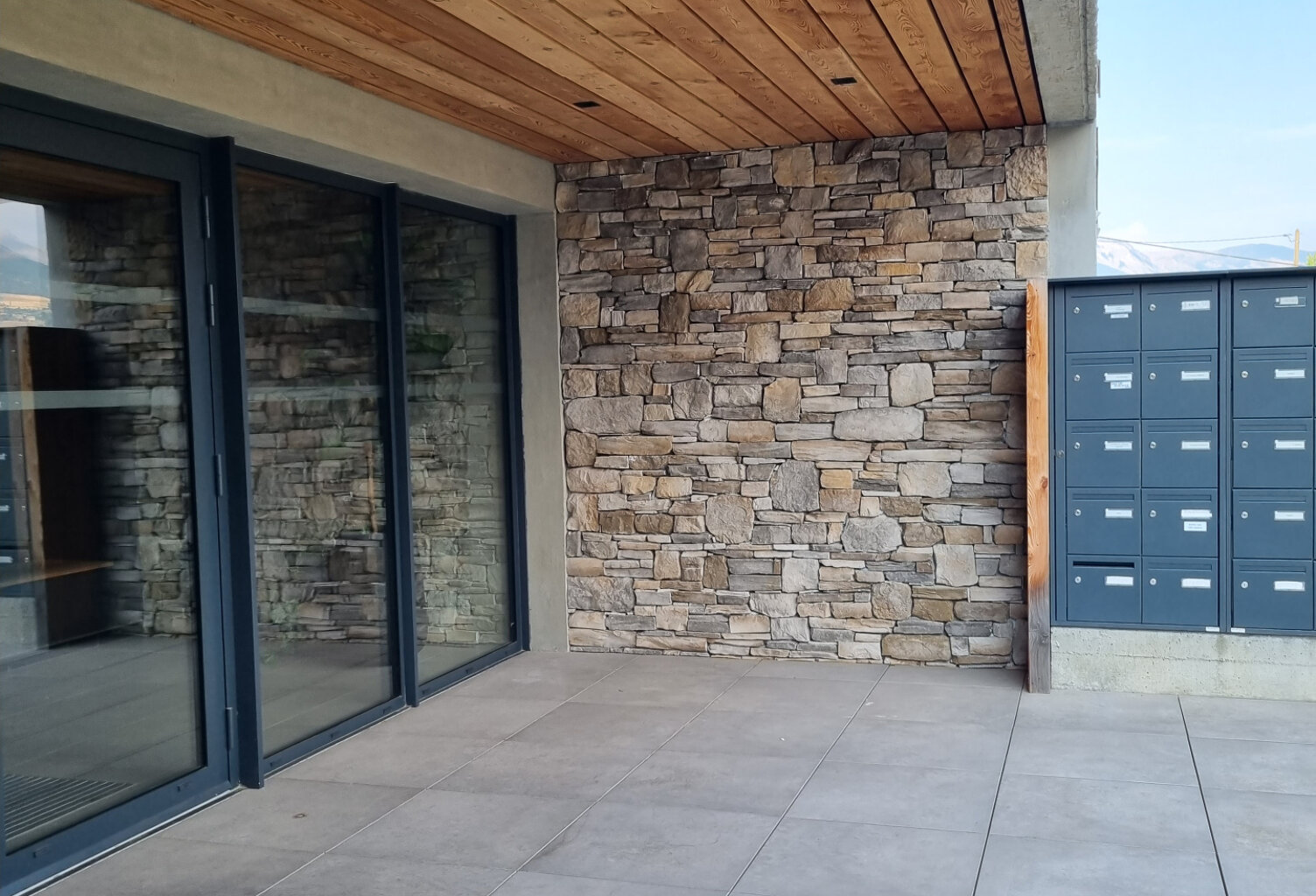 Appartement avec garage — photo 1
