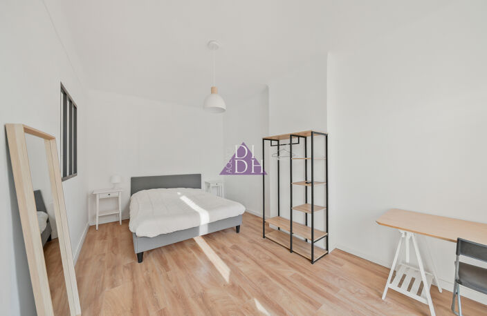Appartement T4 lumineux en hyper centre de Hyères   Balcon & — photo 2