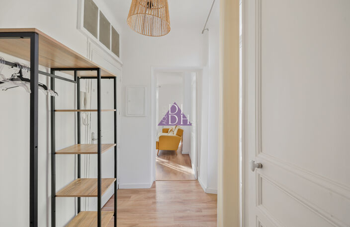 Appartement T4 lumineux en hyper centre de Hyères   Balcon & — photo 4