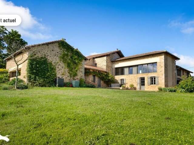 Maison en pierre de 6 pièces principales — photo du bien