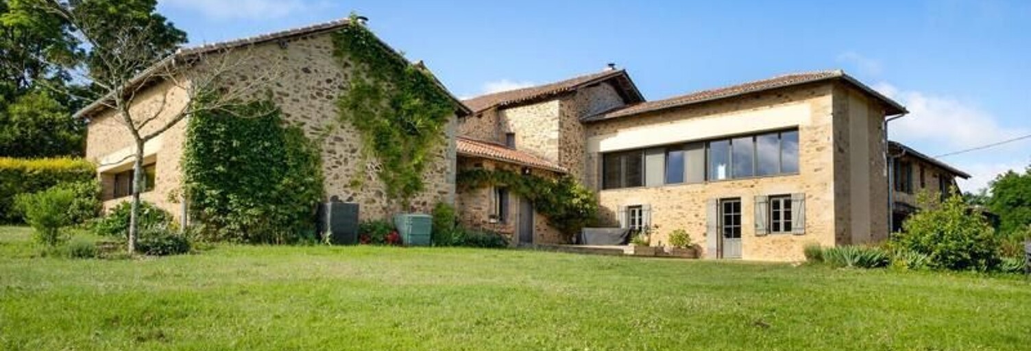 Maison 6 Pièces 281 m² à vendre à Rochechouart (87600)