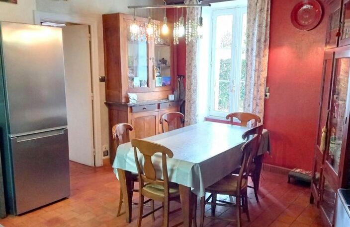 Maison de caractère avec jardin - 8 pièces - SOULGE SUR OUETTE (53) — photo 4