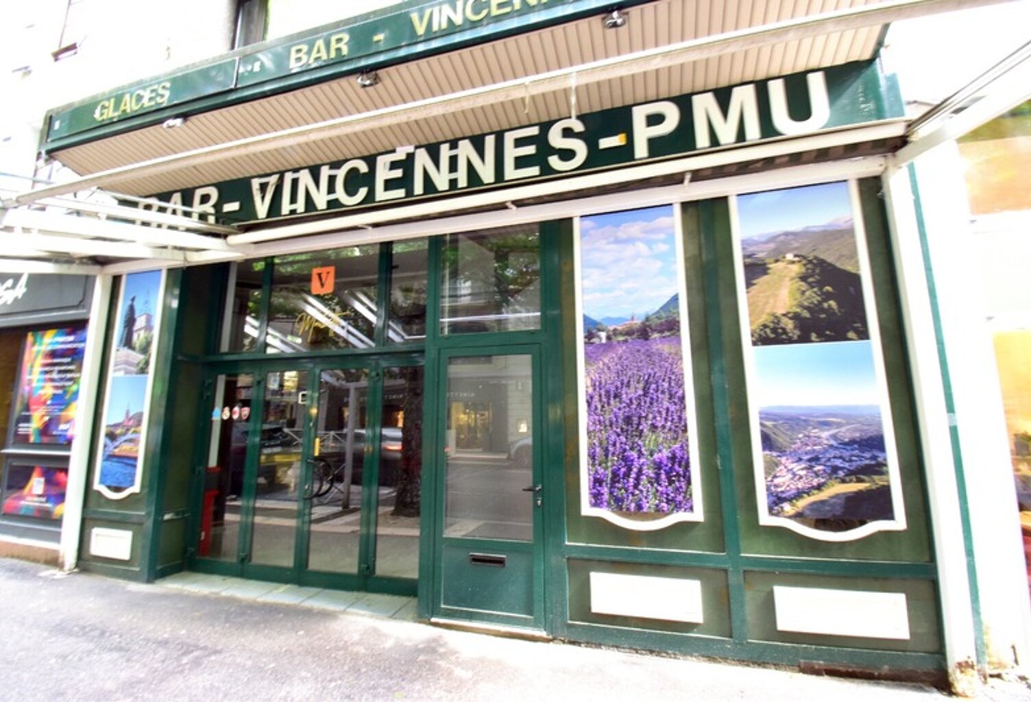 Immeuble mixte en hypercentre avec local commercial et duplex de caractère -Digne-Les-Bains (04) — photo 1