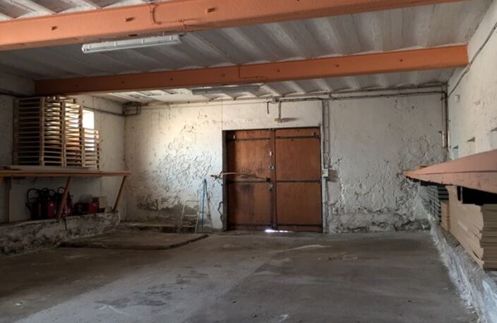 Local/bureau à louer ECHIROLLES (38) 680 m²(ou 510 m²) — photo 2