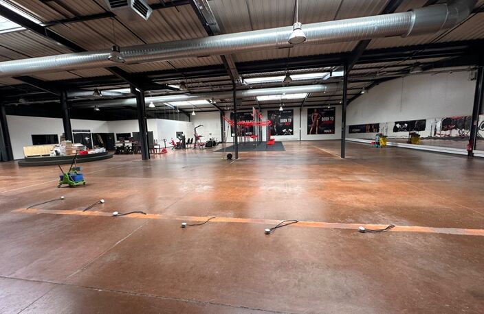 Local d'activité à vendre MIRIBEL (01)-locaux d'activité/entrepot + bureaux de 2600m2 environ, option ERP 5eme catégorie obtenue — photo 4