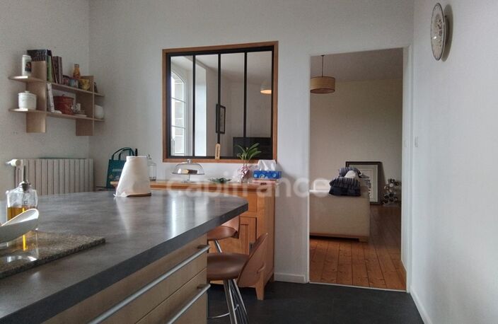 Maison rénovée de 114 m² – 3 chambres dont une suite parentale – Terrain clos – Garage – Sous‑sol complet – À 10 min à pied du bourg — photo 4