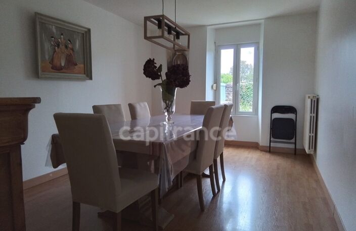 Maison rénovée de 114 m² – 3 chambres dont une suite parentale – Terrain clos – Garage – Sous‑sol complet – À 10 min à pied du bourg — photo 5