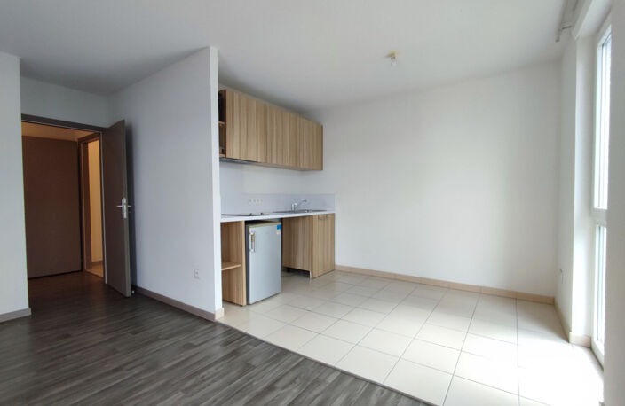 Dans belle résidence appartement 2 pièces — photo 2