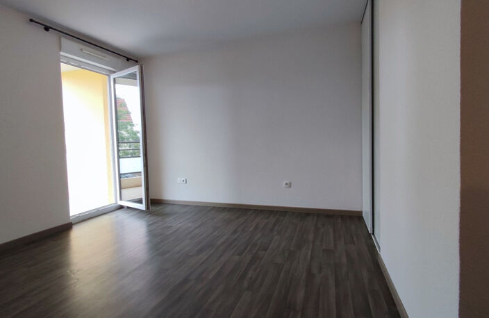 Dans belle résidence appartement 2 pièces — photo 4