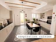 BÉZIERS – ARÈNES | MAISON FAMILIALE 162 M², 5 CHAMBRES ET JARDIN INTIMISTE — photo 3