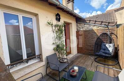 Maison de ville 5 pièces avec caves voutées À Vendre — photo du bien