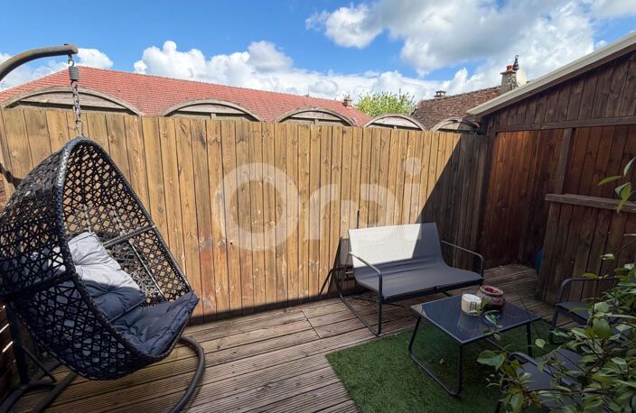 Maison de ville 5 pièces avec caves voutées À Vendre — photo 2