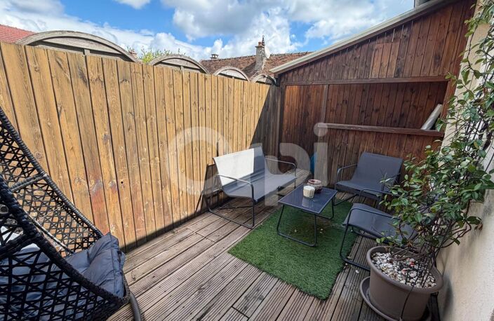 Maison de ville 5 pièces avec caves voutées À Vendre — photo 3