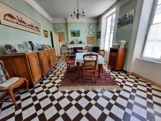 Maison À Vendre — photo du bien
