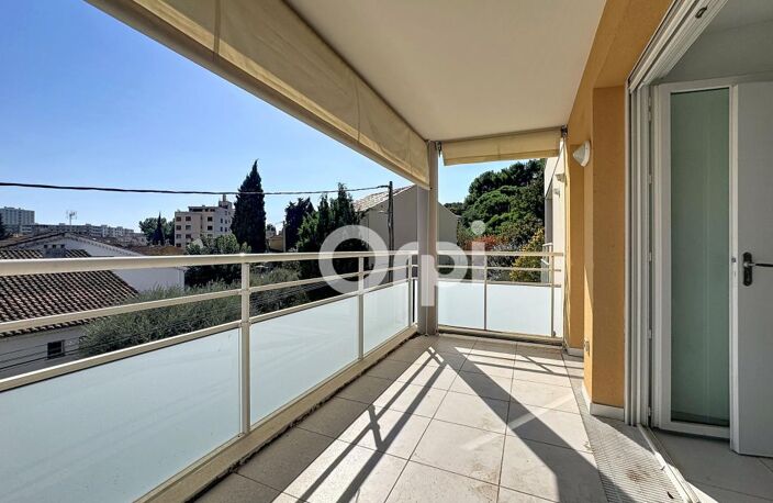 APPARTEMENT TYPE 3 DERNIER ÉTAGE EN DUPLEX AVEC SPACIEUSE TERRASSE EXPOSÉE SUD À VENDRE DANS RÉSIDENCE RÉCENTE TOULON OUEST — photo 3