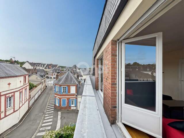 Appartement avec balcon et parking en centre-ville d'Évreux — photo du bien