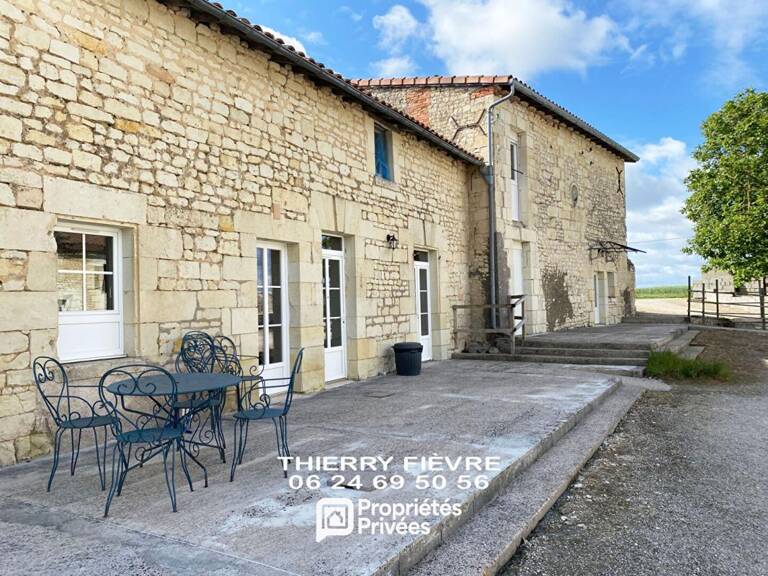 À vendre 86200 Glénouze Maison de 10 pièces 312 m2 avec gîte indépendant, dépendance, terrain, bois et caves — photo 1